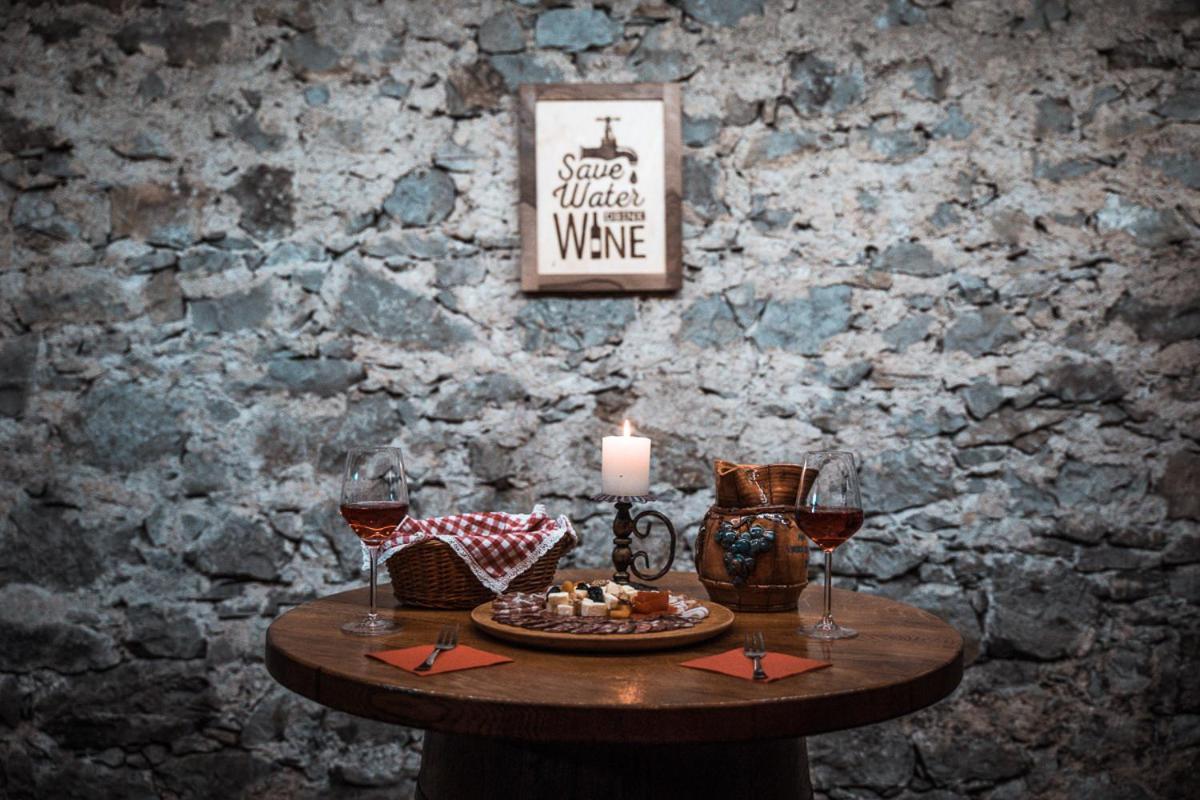 Otočec Vineyard Cottage Skatlar מראה חיצוני תמונה
